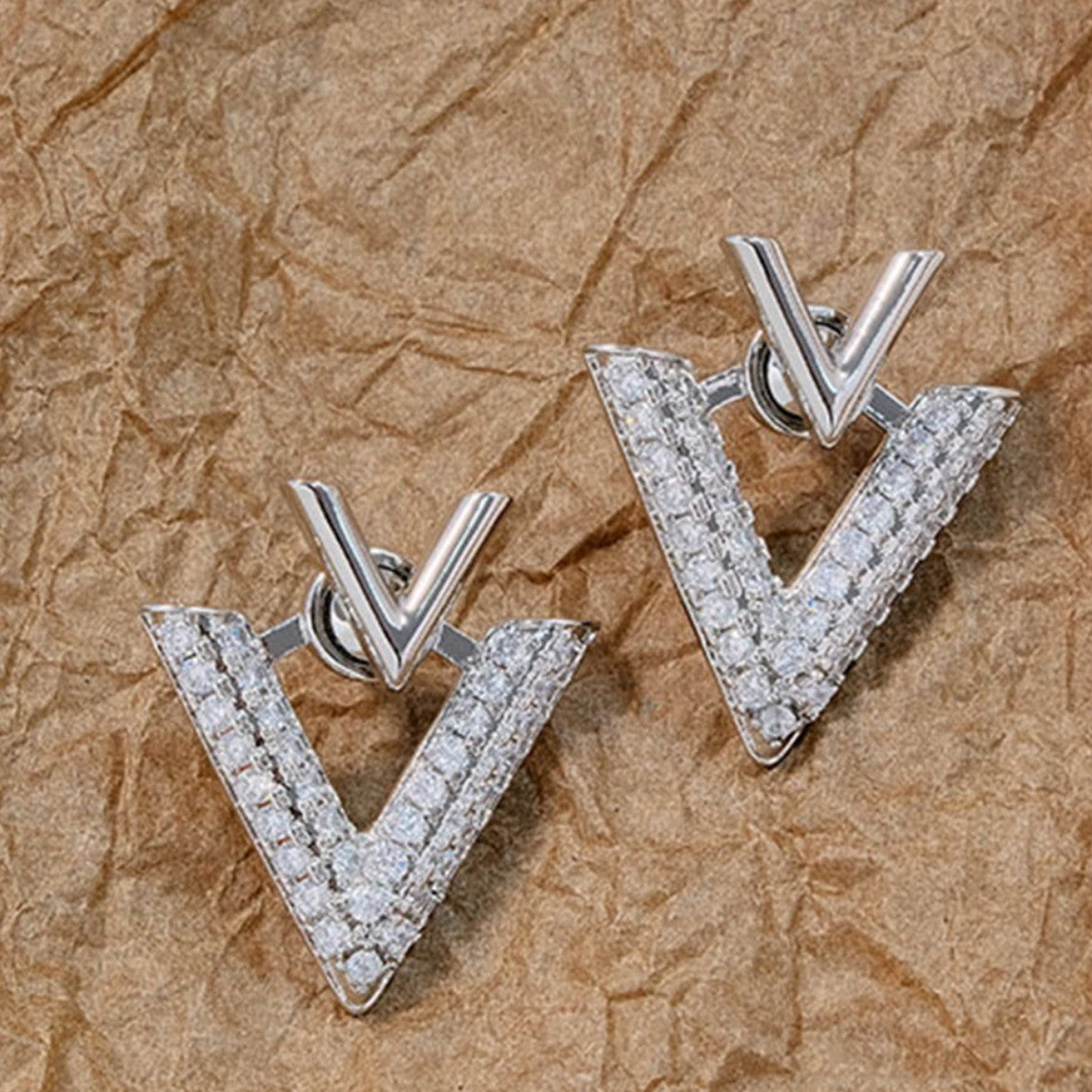 Cercei Argintii, cu Pietre de Zirconiu, Luxe V-Shape