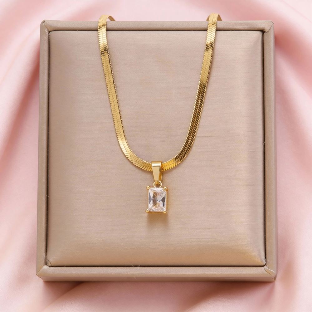 Colier placat cu Aur 18K, cu pandantiv de Zirconiu Alb, 50 cm