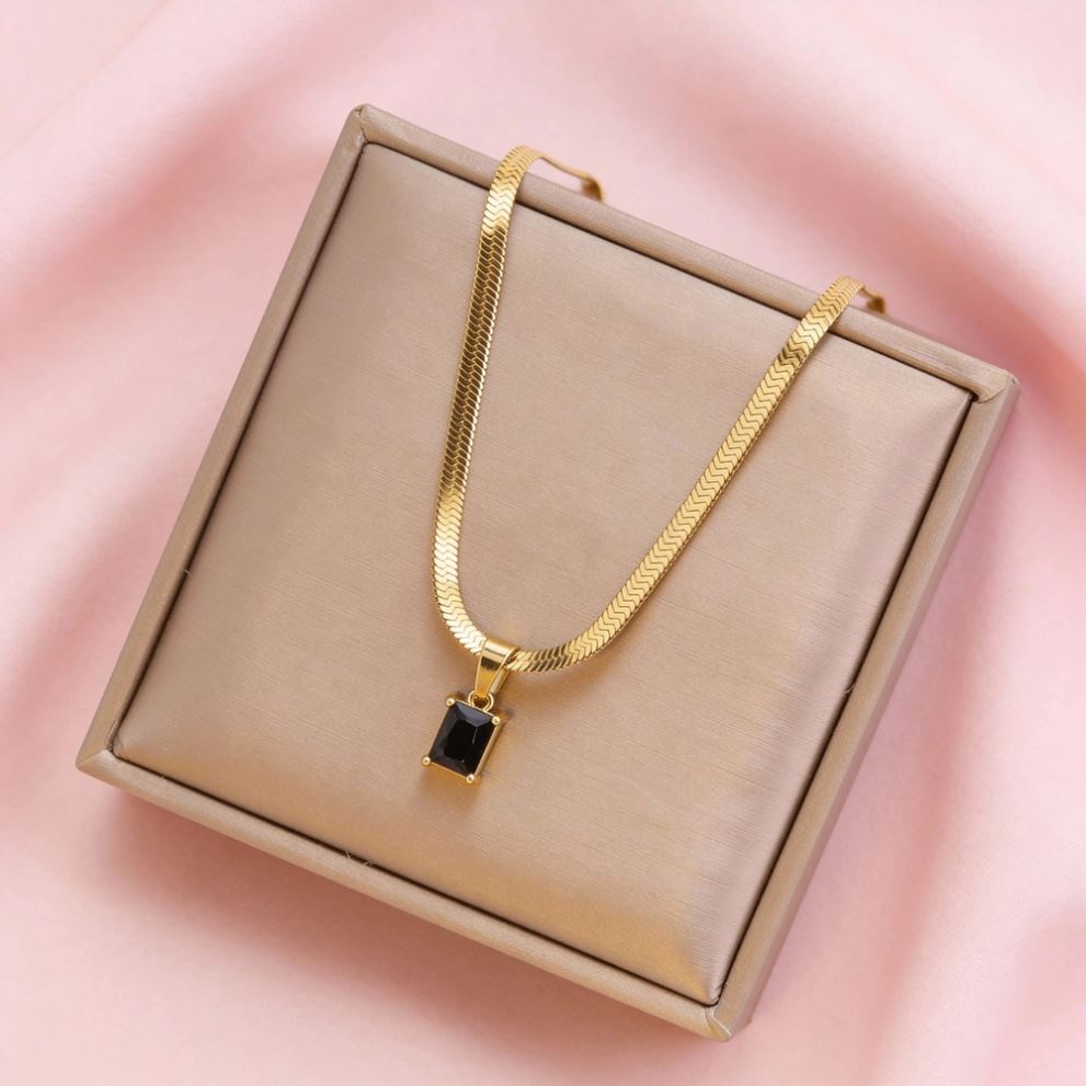 Colier placat cu Aur 18K, cu pandantiv de Zirconiu Negru, 50 cm